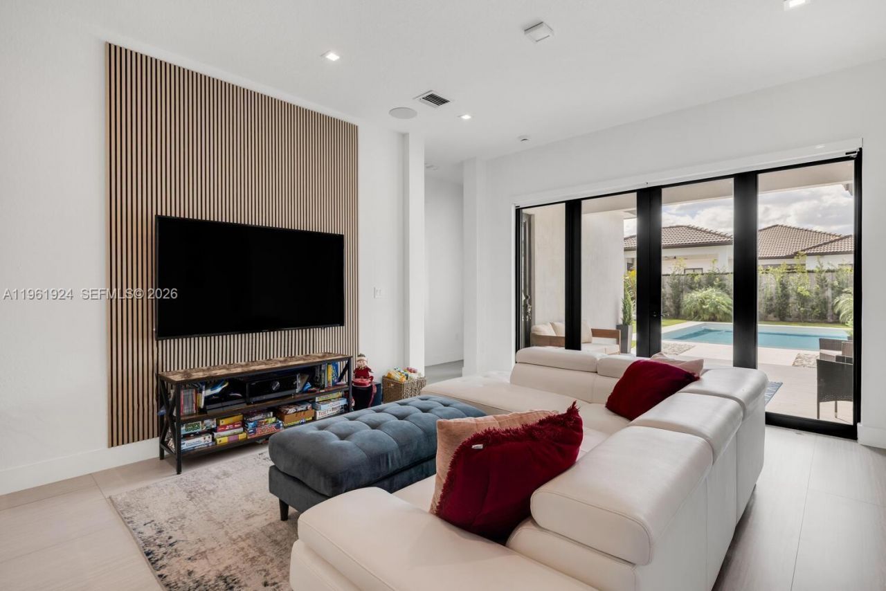 14468 SW 16th St , Miami, FL 33175 Photo