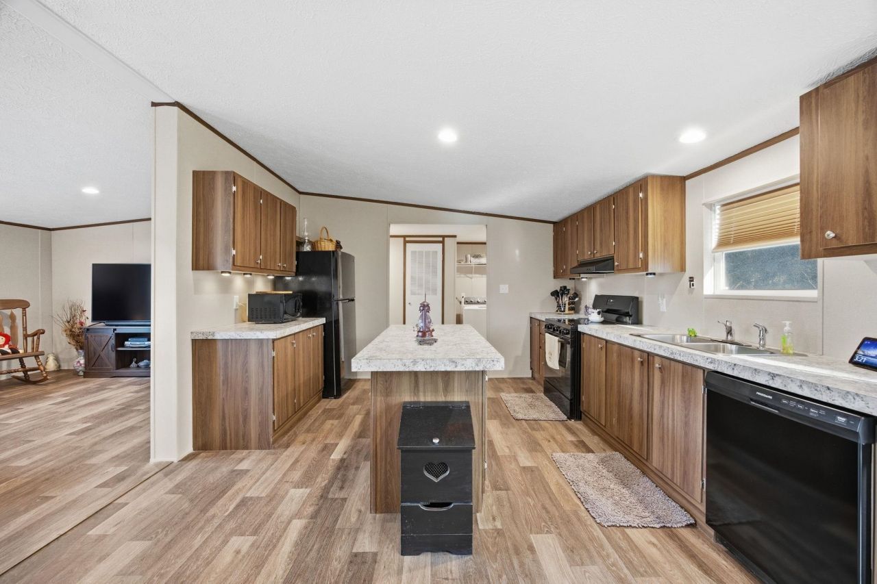 5772 Valley Forge Rd. Photo 11