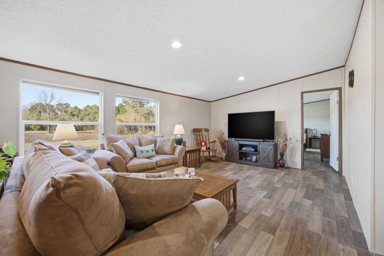 5772 Valley Forge Rd. Photo 5