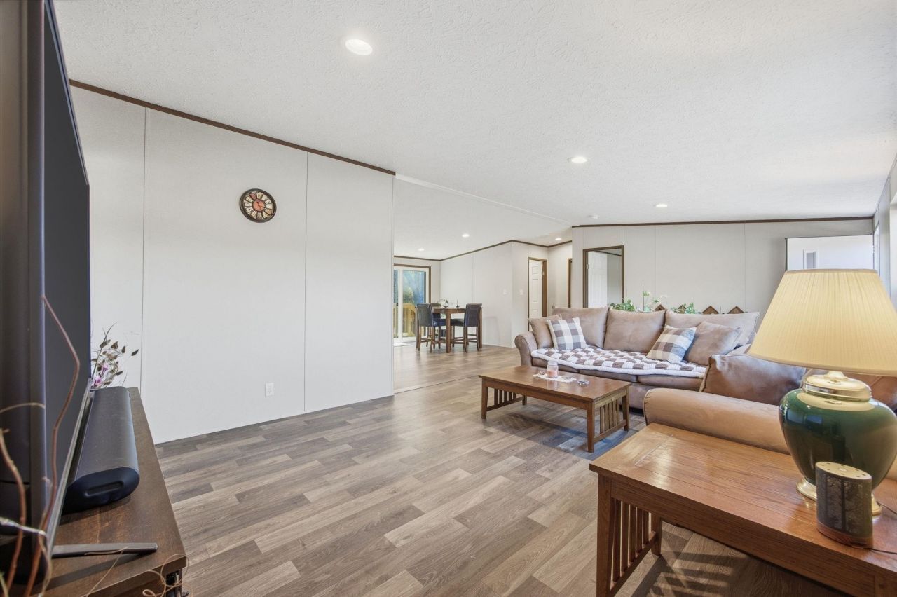 5772 Valley Forge Rd. Photo 8