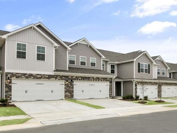 139 Briarwood Lane , Bermuda Run, NC 27006