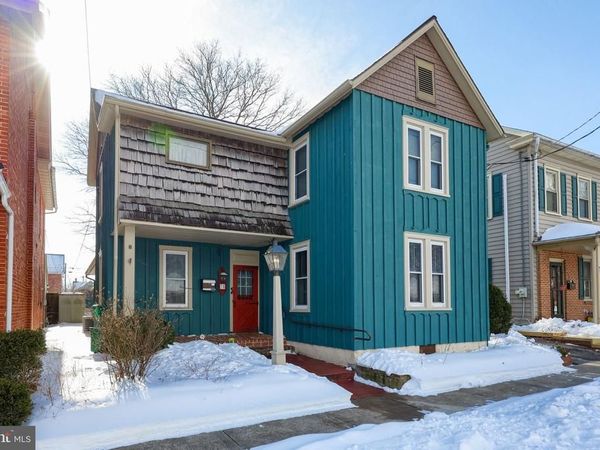 16 E MARKET STREET, LITITZ, PA 17543