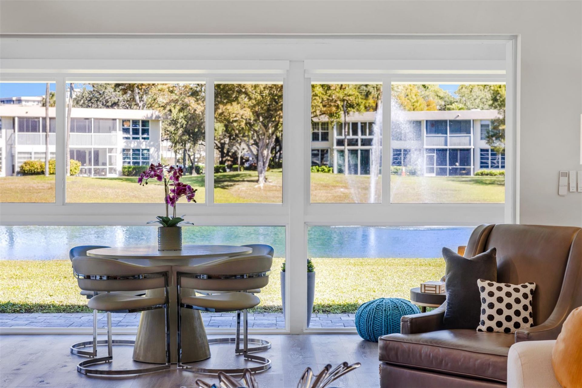 3651 Oaks Clubhouse Drive, Unit p11, Pompano Beach, FL 33069 Photo