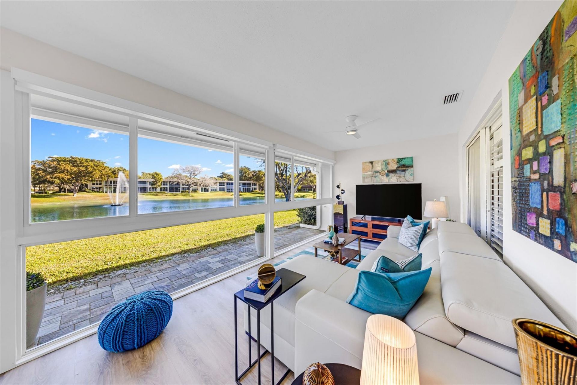 3651 Oaks Clubhouse Drive, Unit p11, Pompano Beach, FL 33069 Photo