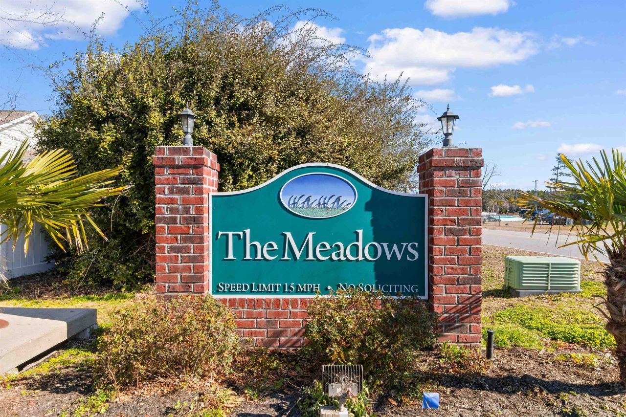 401 Cassian Way Photo 23