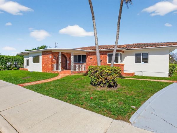 1721 S Treasure Dr, North Bay Village, FL 33141