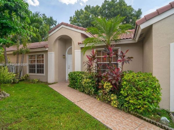 1217 NW 125th Ter, Sunrise, FL 33323