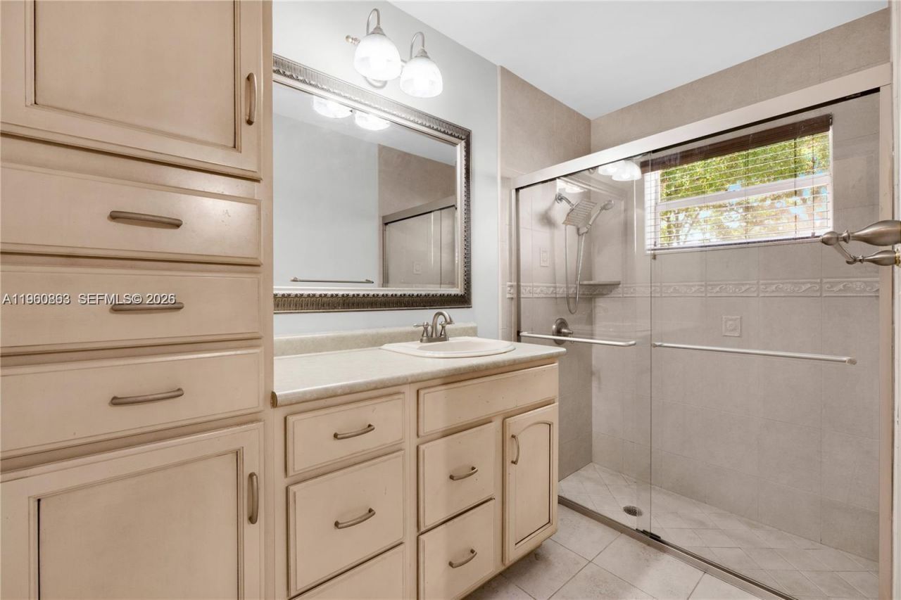 1217 NW 125th Ter, Sunrise, FL 33323 Photo