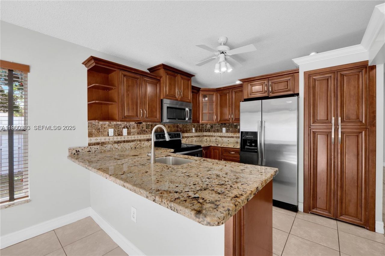 1217 NW 125th Ter, Sunrise, FL 33323 Photo