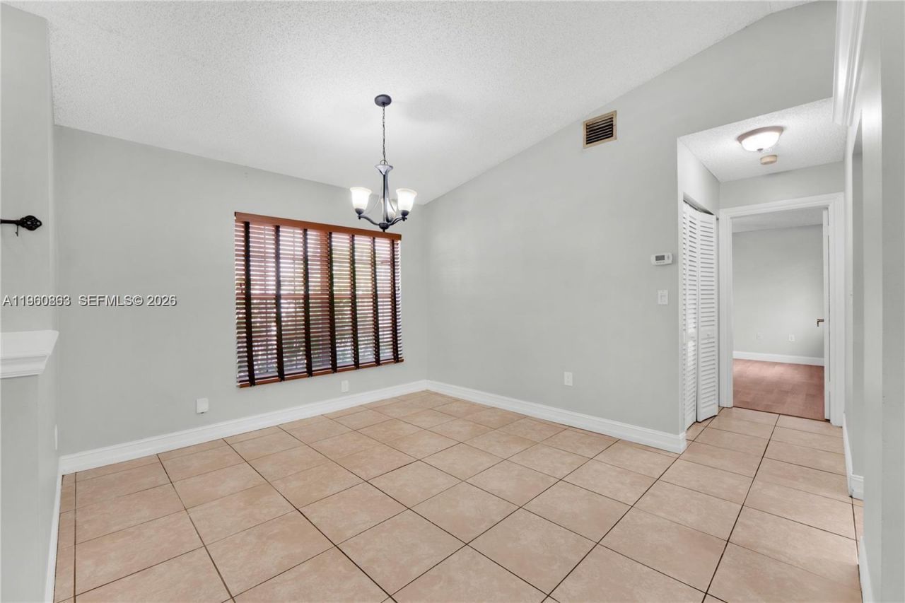 1217 NW 125th Ter, Sunrise, FL 33323 Photo