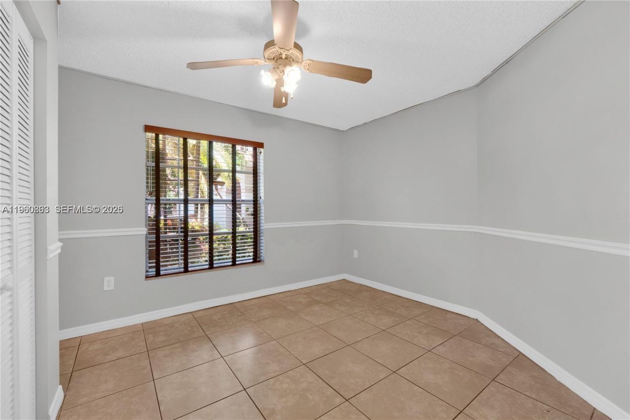 1217 NW 125th Ter, Sunrise, FL 33323 Photo