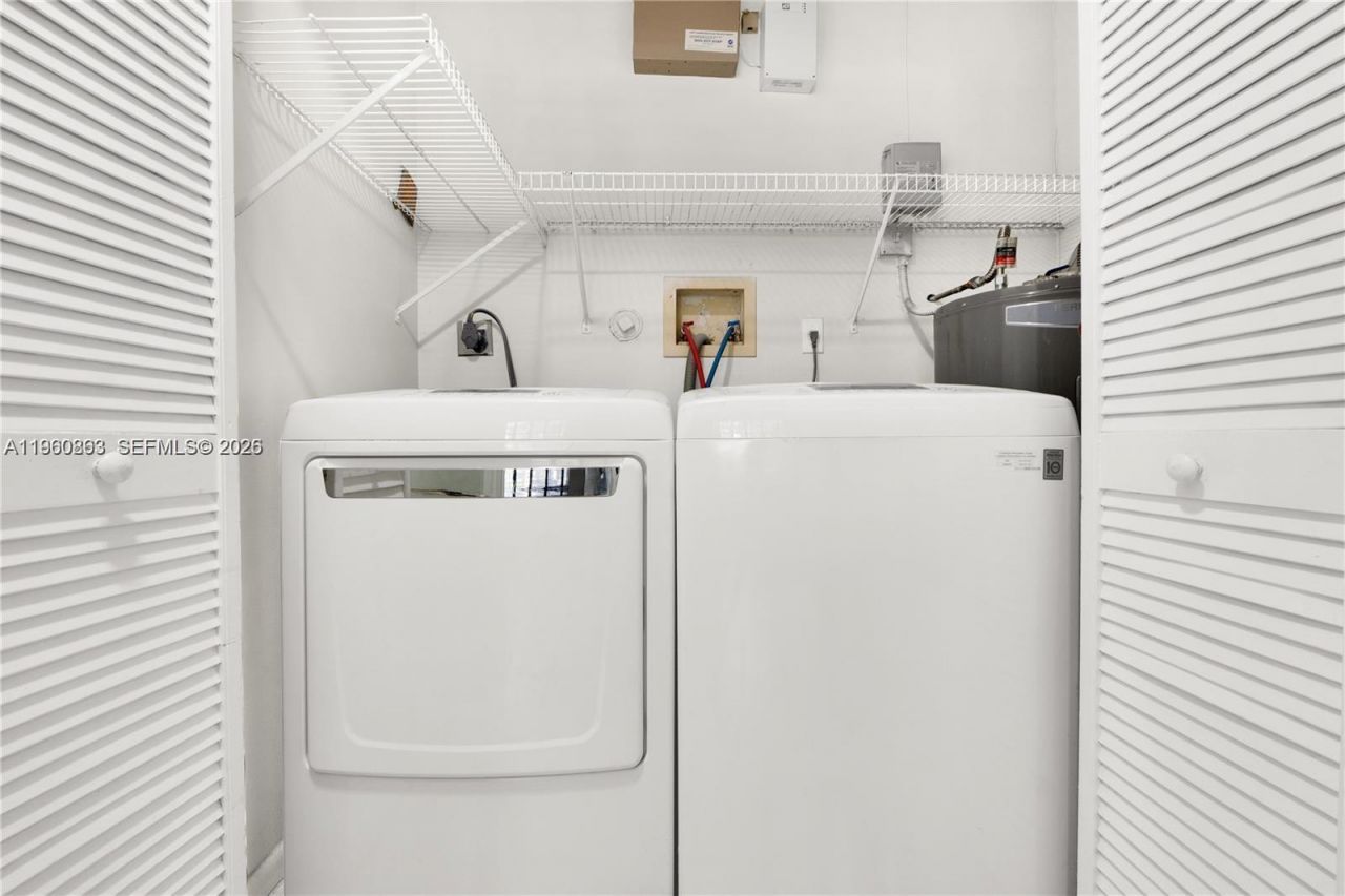 1217 NW 125th Ter, Sunrise, FL 33323 Photo