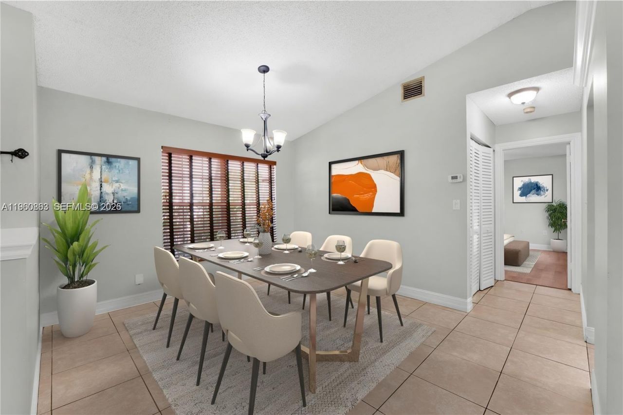 1217 NW 125th Ter, Sunrise, FL 33323 Photo