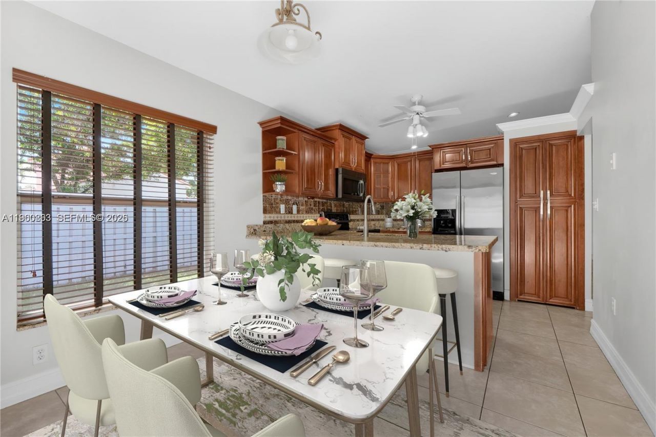 1217 NW 125th Ter, Sunrise, FL 33323 Photo