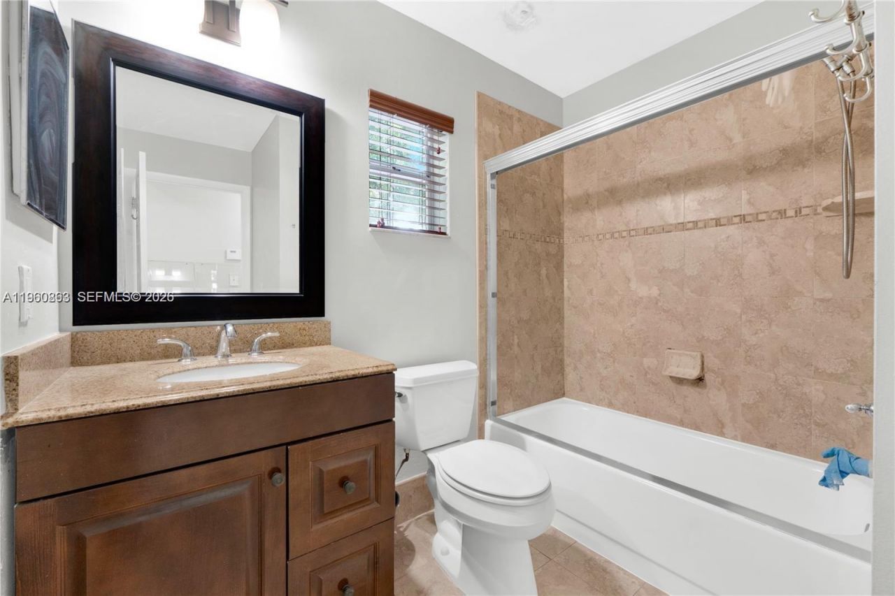 1217 NW 125th Ter, Sunrise, FL 33323 Photo