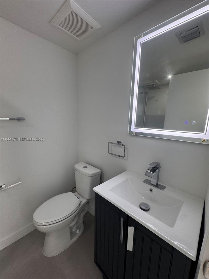 2855 Royal Palm Ave, Unit 2, Miami Beach, FL 33140 Photo