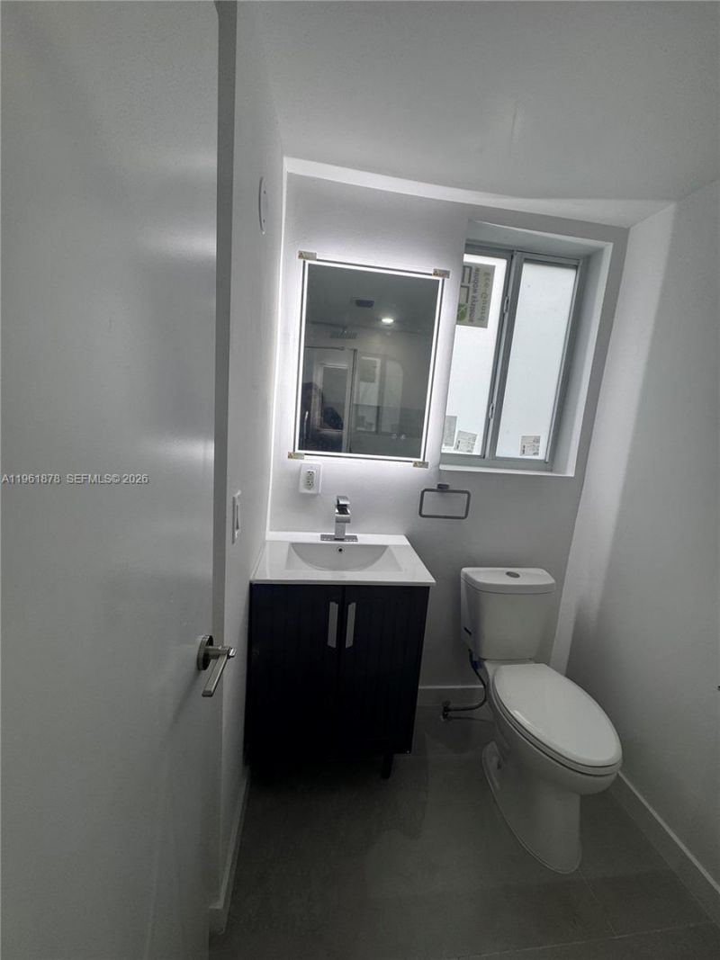 2855 Royal Palm Ave, Unit 2, Miami Beach, FL 33140 Photo