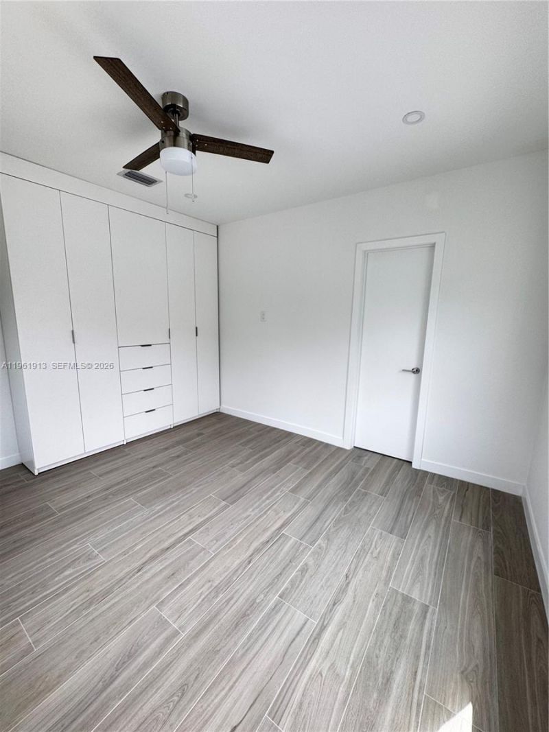 2855 Royal Palm Ave, Unit 4, Miami Beach, FL 33140 Photo