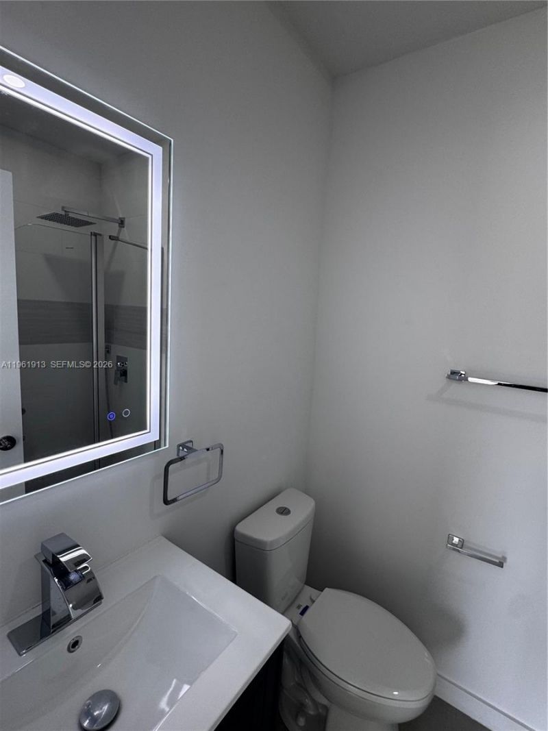 2855 Royal Palm Ave, Unit 4, Miami Beach, FL 33140 Photo