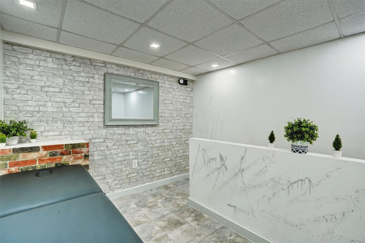 8750 W Flagler St, Unit 2, Miami, FL 33174 Photo