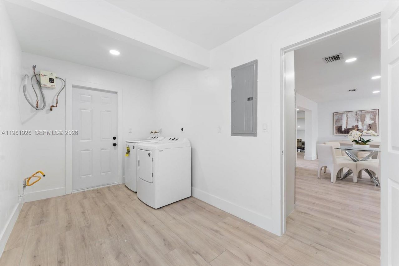 6231 NW 18th St, Sunrise, FL 33313 Photo