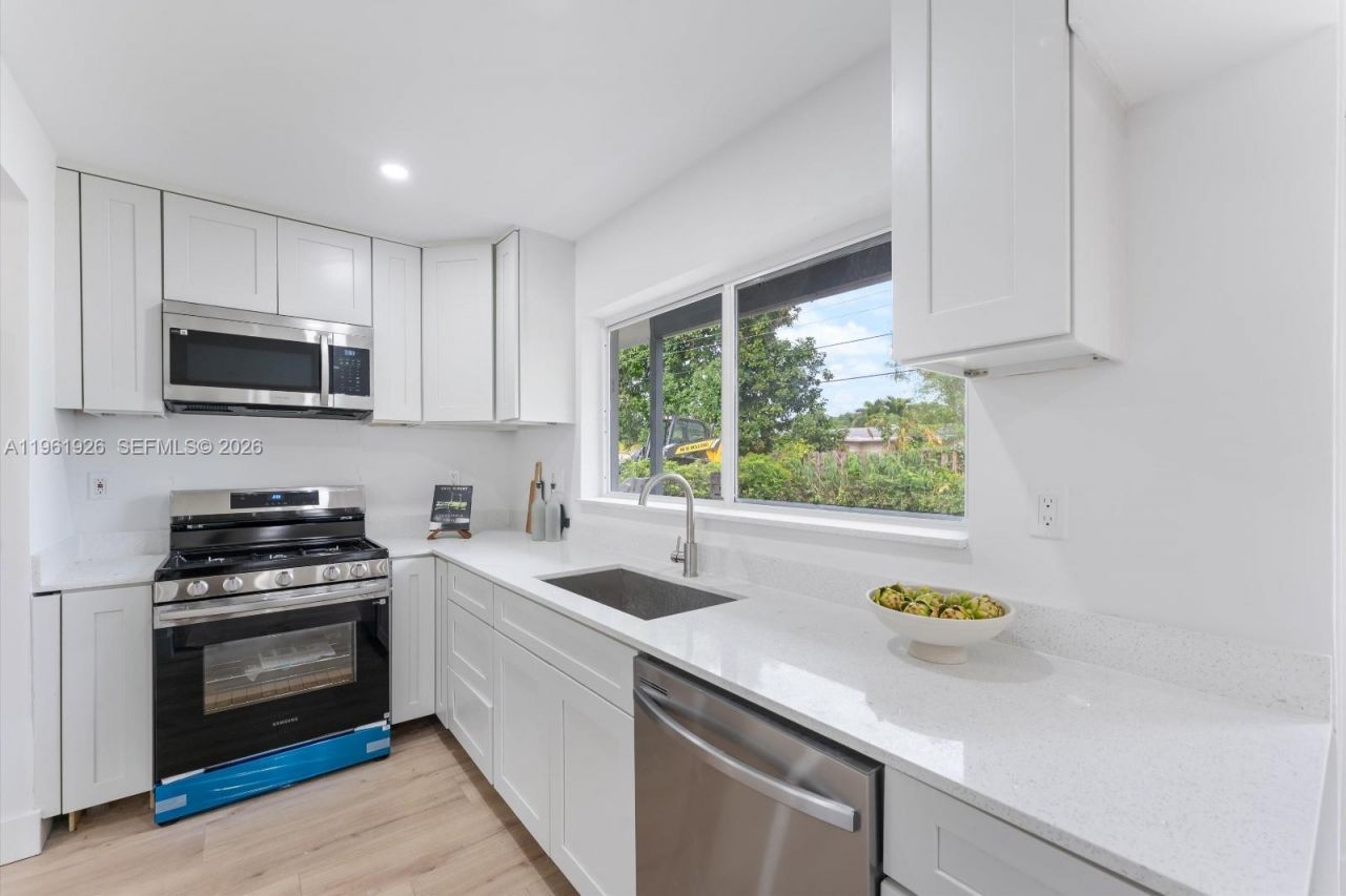 6231 NW 18th St, Sunrise, FL 33313 Photo