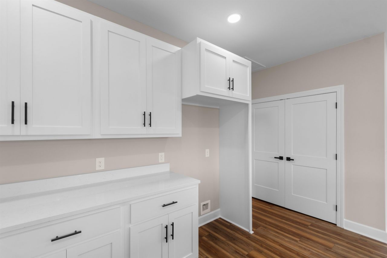 200 Zion Rd. Photo 6