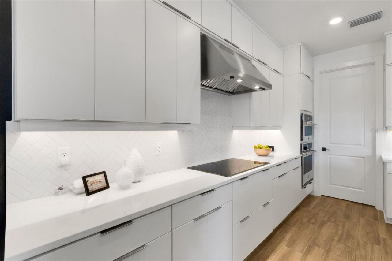 2524 Cobalt Shores Lane, Clearwater, FL 33761 Photo