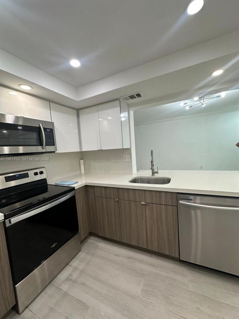 9725 Fontainebleau Blvd, Unit A103, Miami, FL 33172 Photo