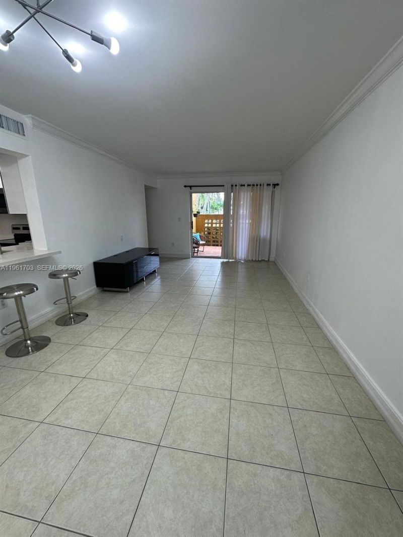 9725 Fontainebleau Blvd, Unit A103, Miami, FL 33172 Photo