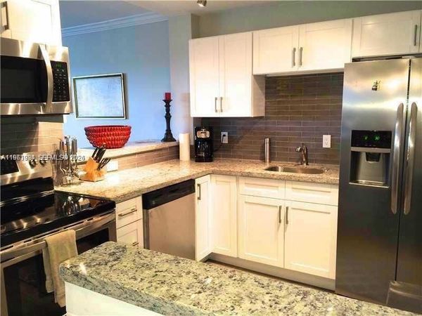 1881 Middle River Dr , Unit 604, Fort Lauderdale, FL 33305