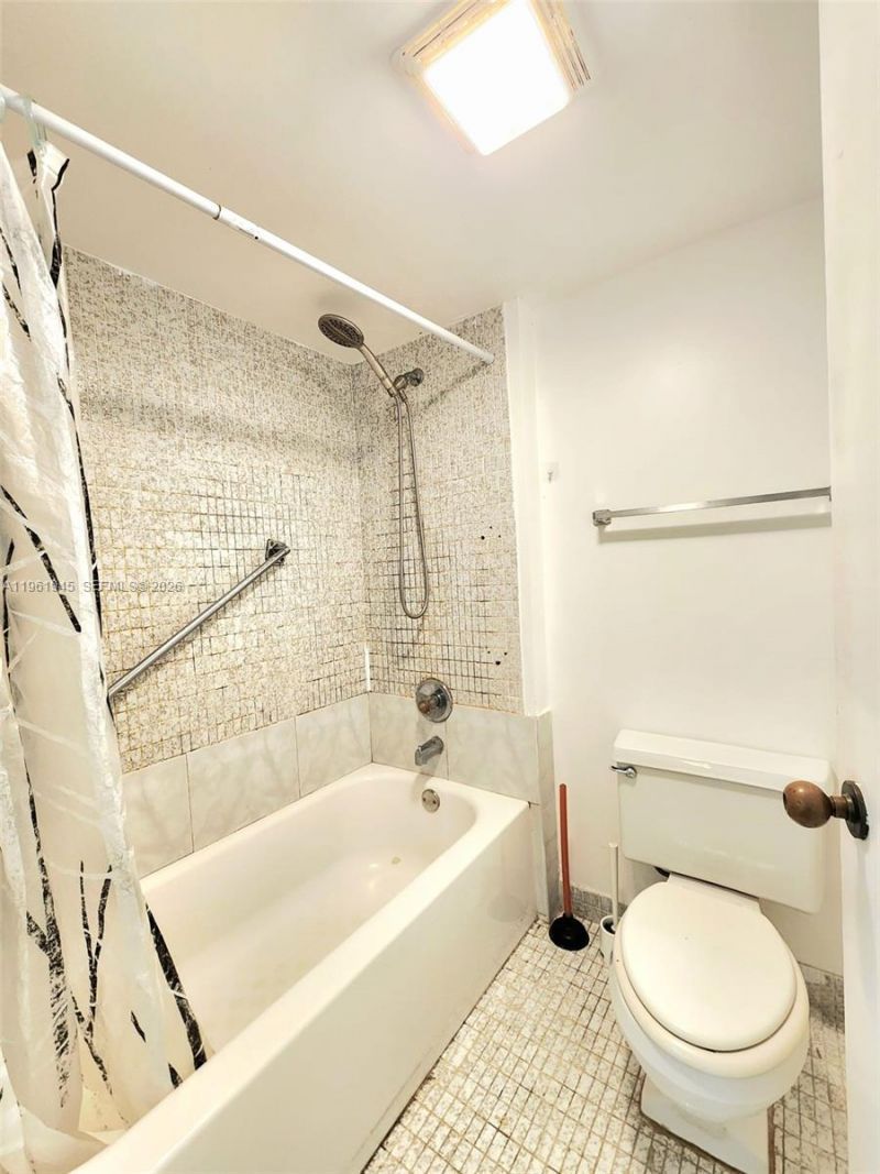 210 174th St, Unit 714, Sunny Isles Beach, FL 33160 Photo