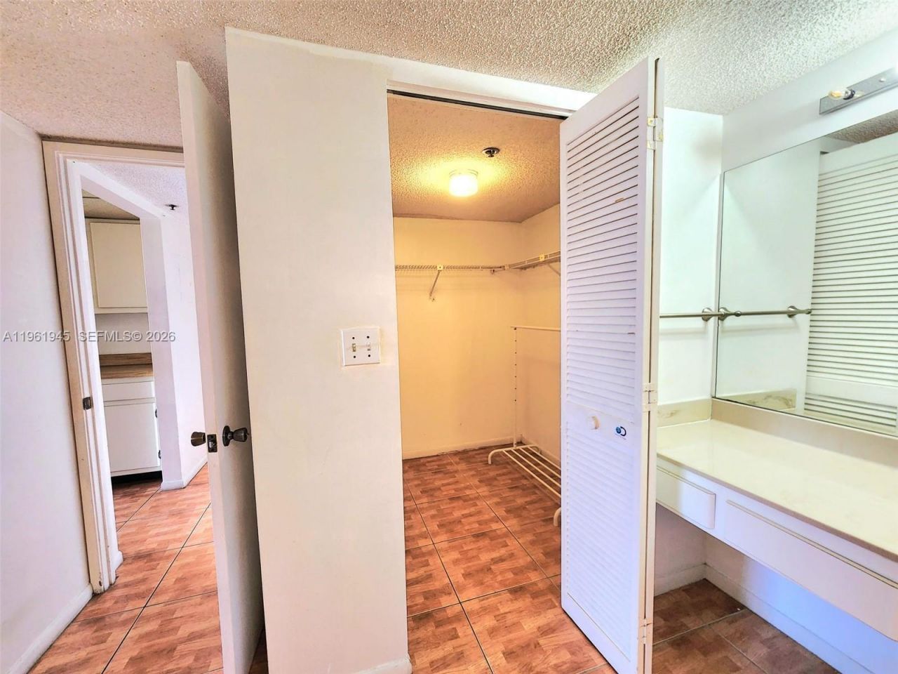 210 174th St, Unit 714, Sunny Isles Beach, FL 33160 Photo