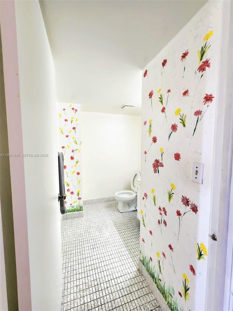 210 174th St, Unit 714, Sunny Isles Beach, FL 33160 Photo