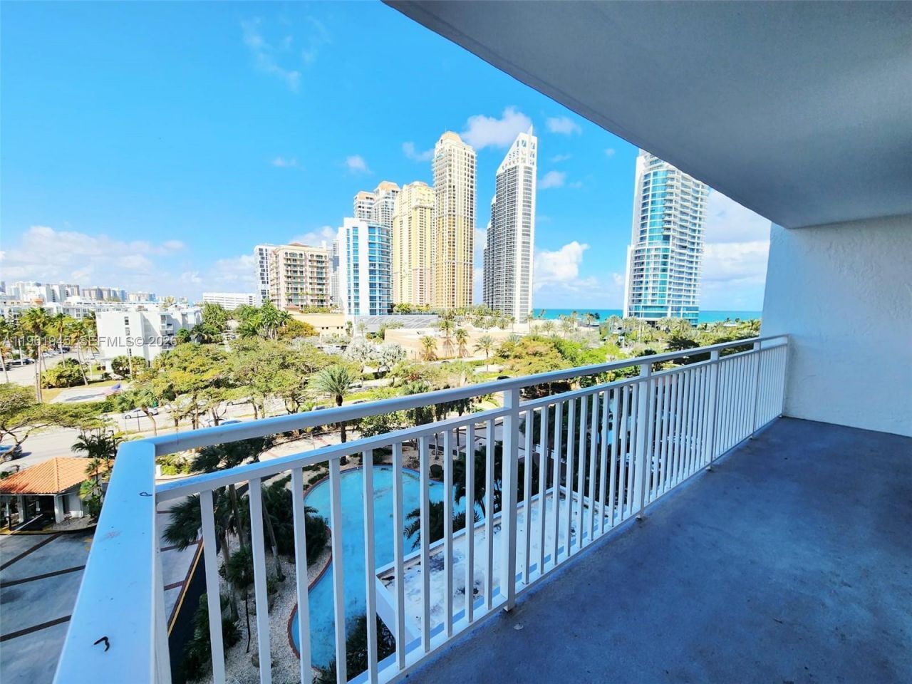210 174th St, Unit 714, Sunny Isles Beach, FL 33160 Photo