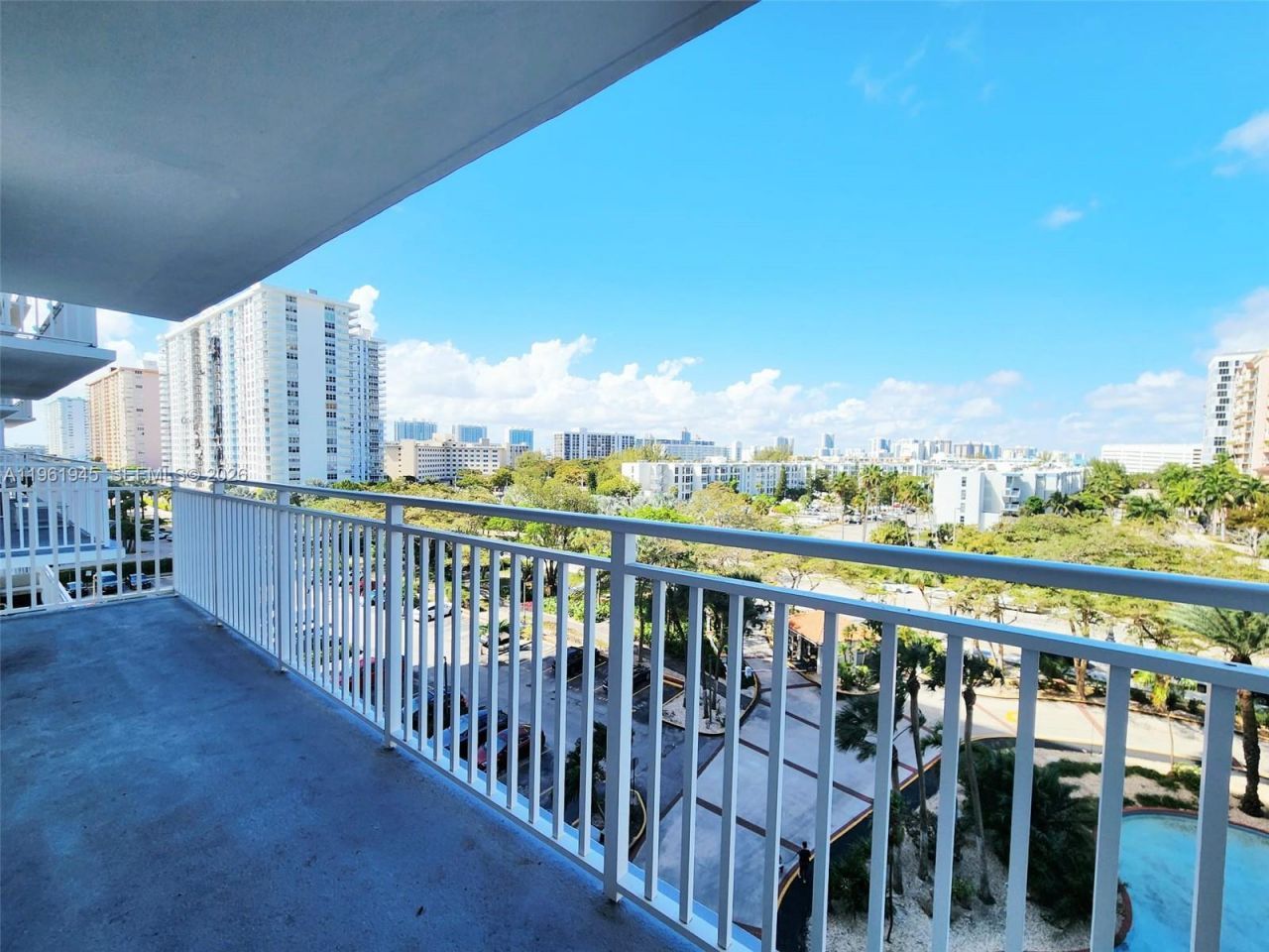 210 174th St, Unit 714, Sunny Isles Beach, FL 33160 Photo