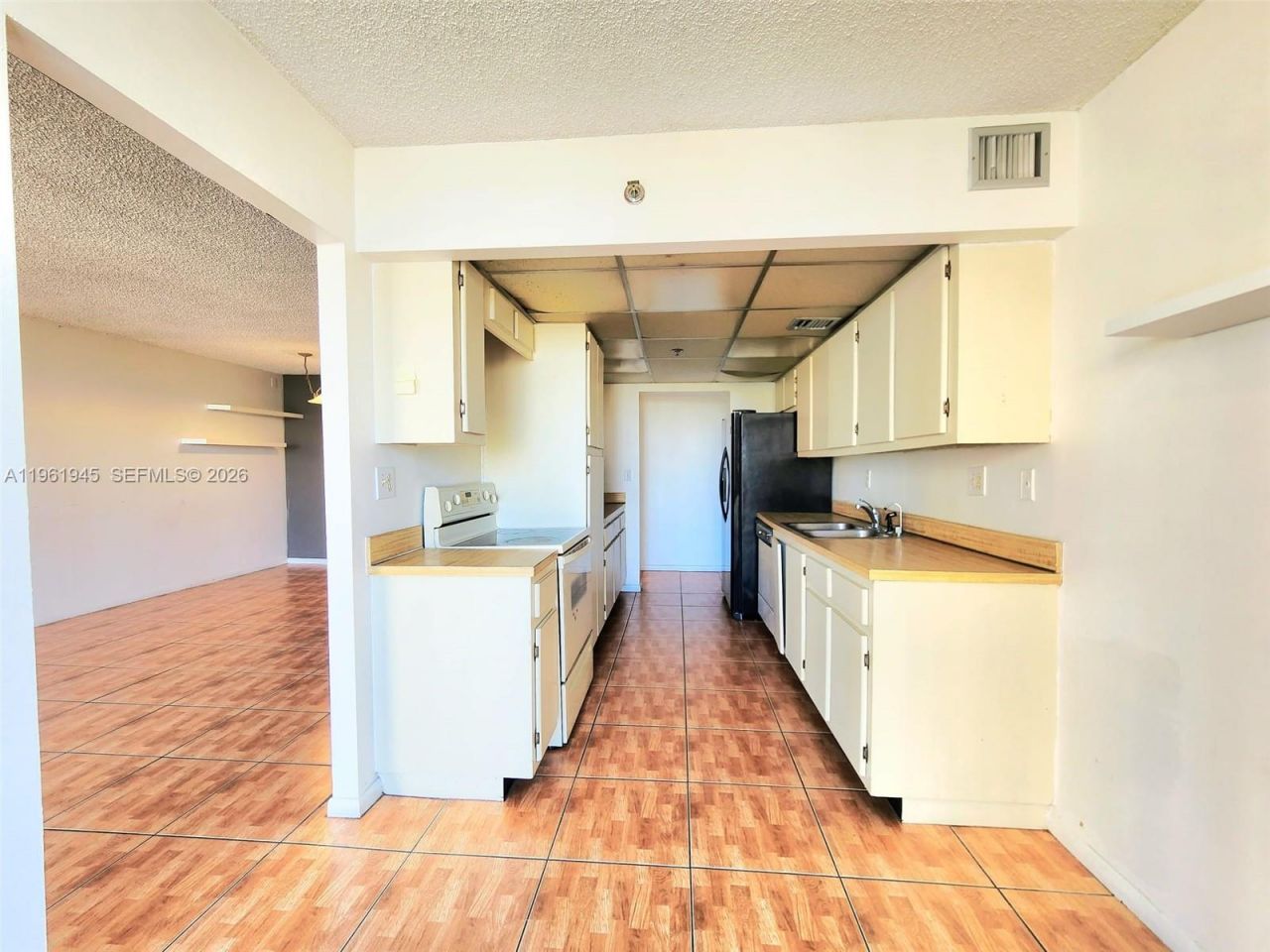 210 174th St, Unit 714, Sunny Isles Beach, FL 33160 Photo