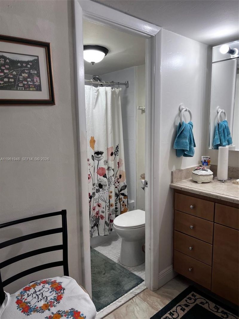 1300 Saint Charles Pl, Unit L22, Pembroke Pines, FL 33026 Photo