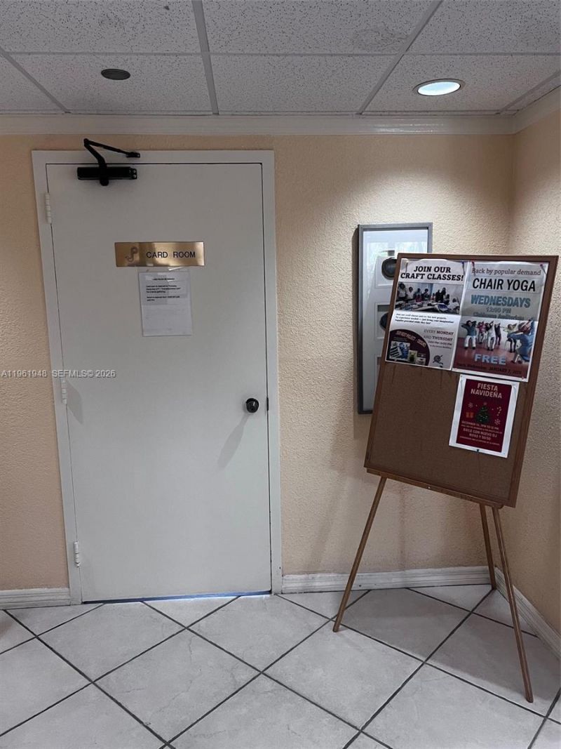 1300 Saint Charles Pl, Unit L22, Pembroke Pines, FL 33026 Photo