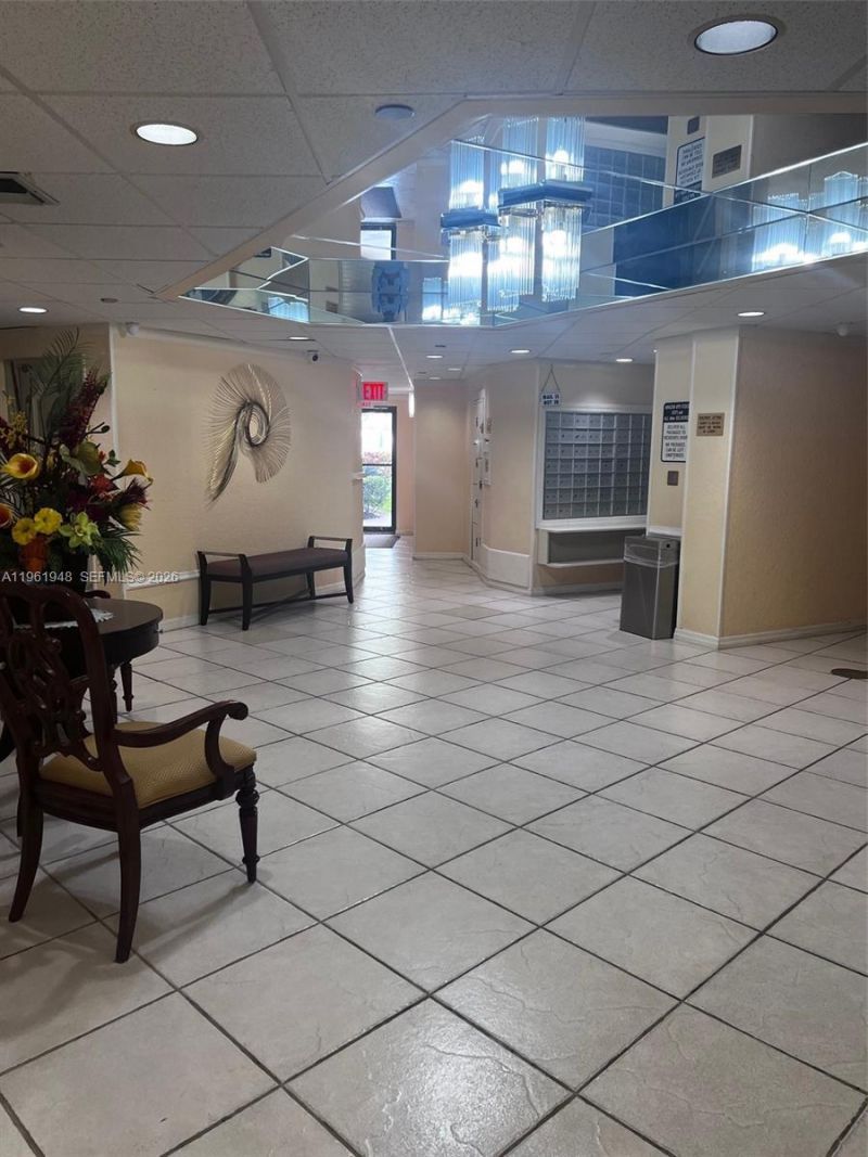 1300 Saint Charles Pl, Unit L22, Pembroke Pines, FL 33026 Photo