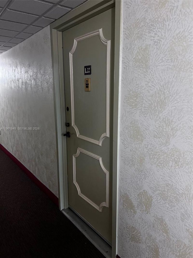 1300 Saint Charles Pl, Unit L22, Pembroke Pines, FL 33026 Photo