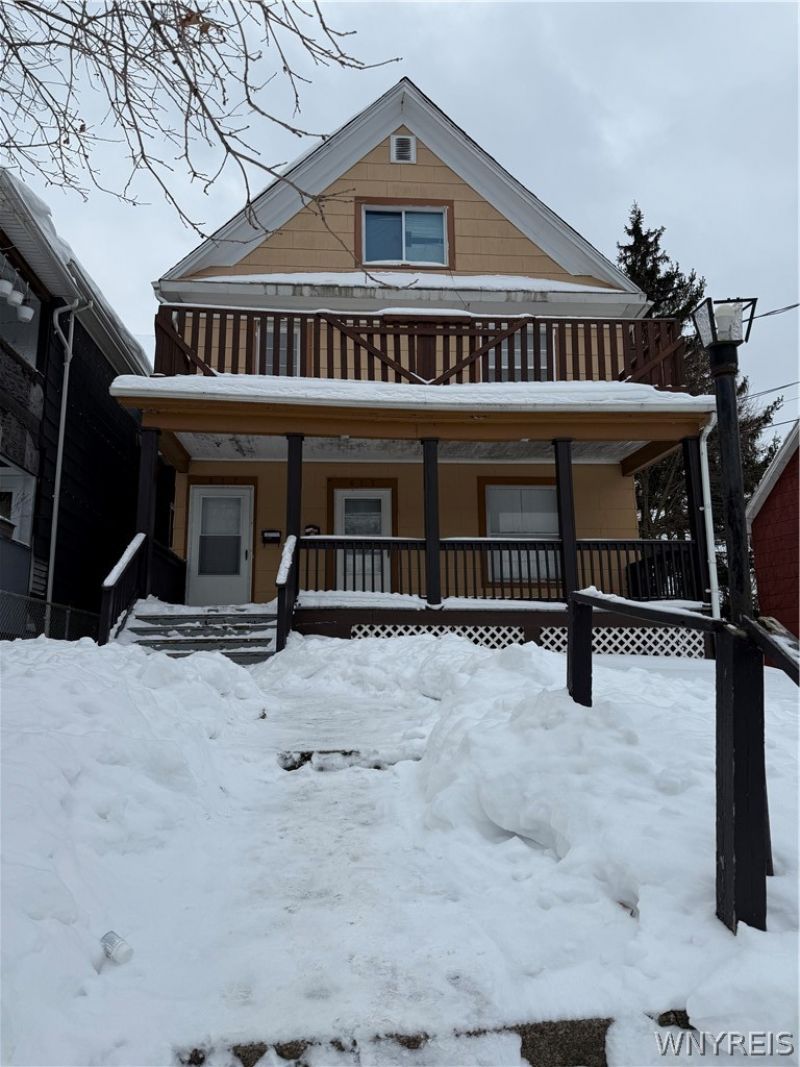 615 Chestnut Avenue, Niagara Falls, NY 14305 Main Photo