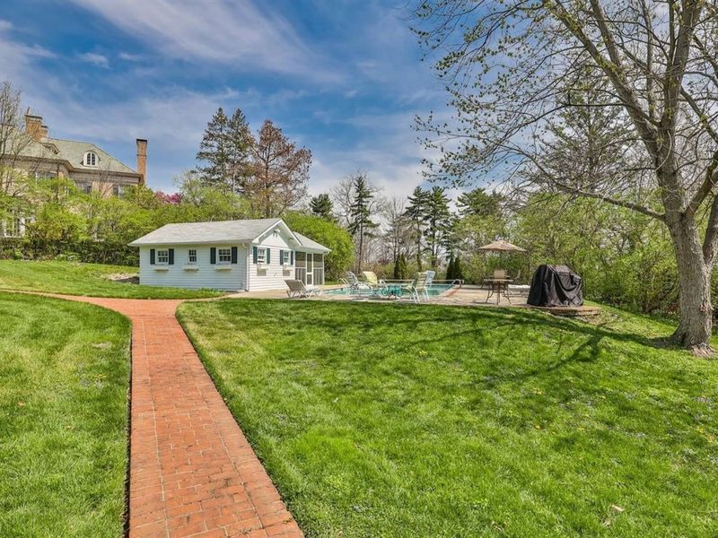 95 E Fountain Avenue, Glendale, OH 45246 Photo 10