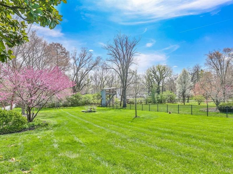 95 E Fountain Avenue, Glendale, OH 45246 Photo 11