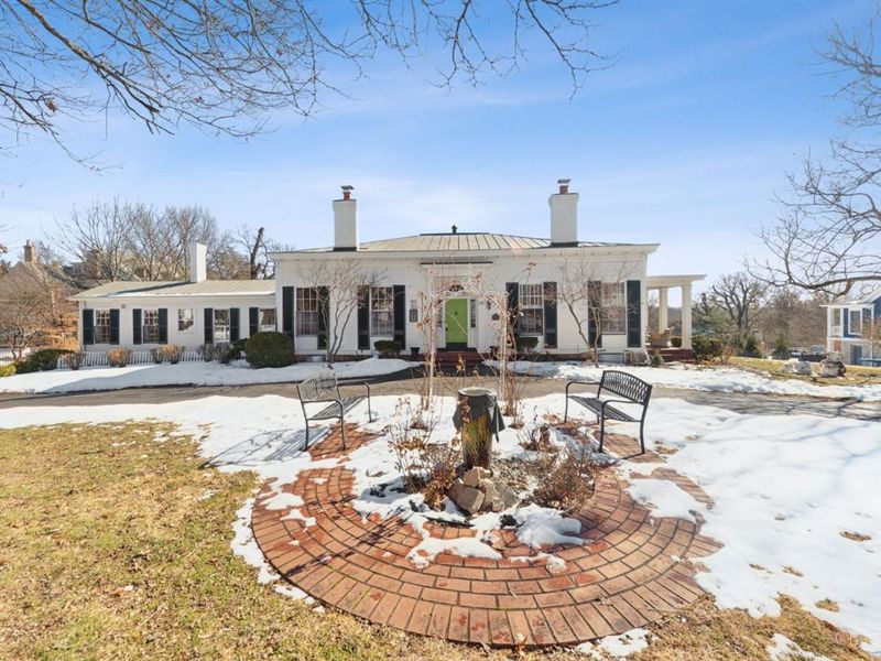 95 E Fountain Avenue, Glendale, OH 45246 Photo 2