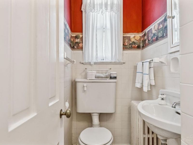 95 E Fountain Avenue, Glendale, OH 45246 Photo 23