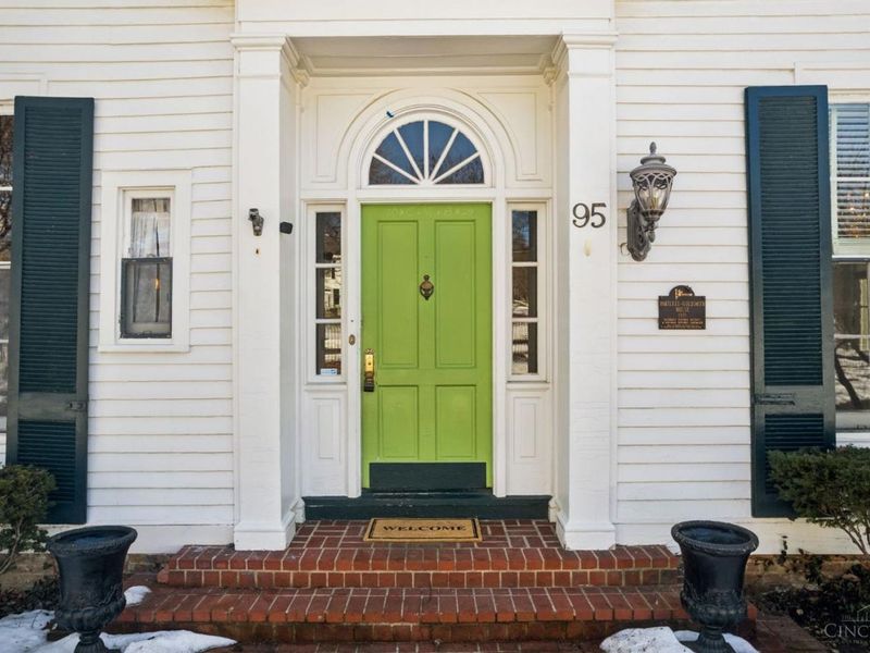 95 E Fountain Avenue, Glendale, OH 45246 Photo 3