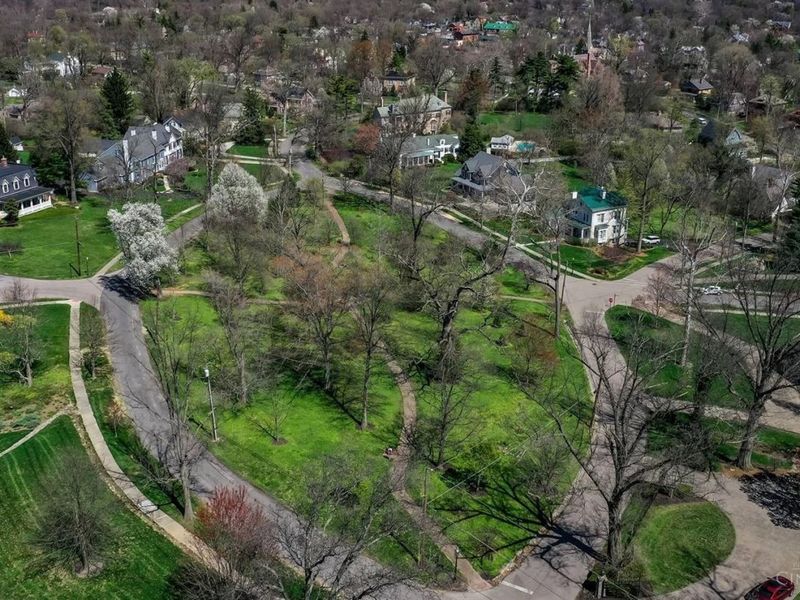 95 E Fountain Avenue, Glendale, OH 45246 Photo 8