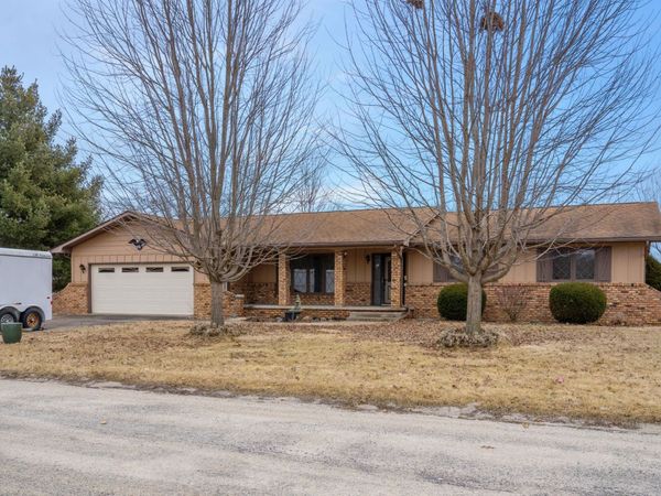 67 Crestview Drive, Geneseo, IL 61254