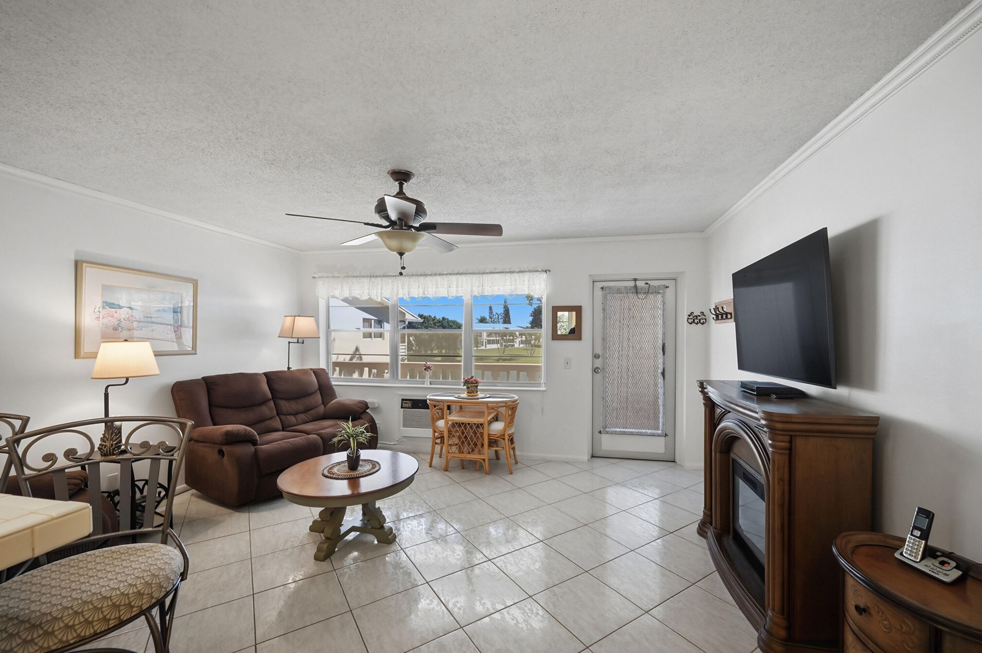 47 Berkshire B Crescent, Unit B, West Palm Beach, FL 33417 Photo